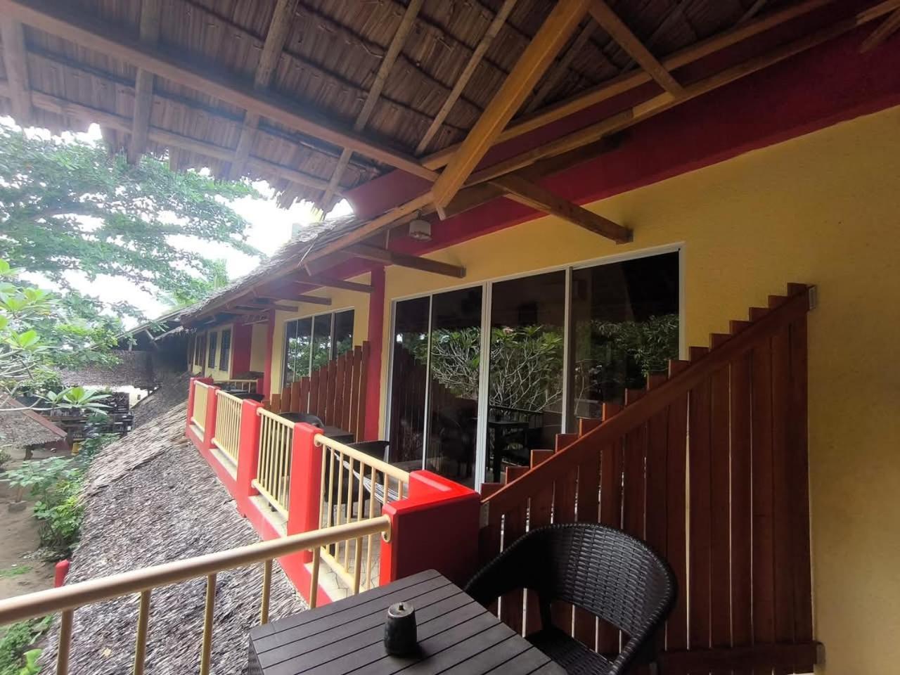 Sulu Sunset Beach Resort Nauhang Экстерьер фото